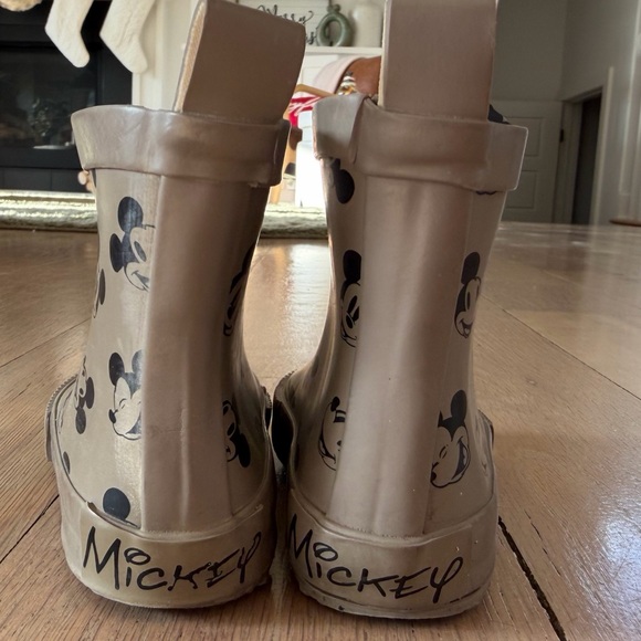 H&M Kids Mickey Mouse Rain Boots - Taupe - Picture 3 of 4